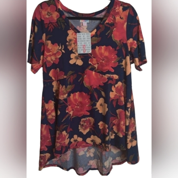 LuLaRoe Tops - Floral V-neck top